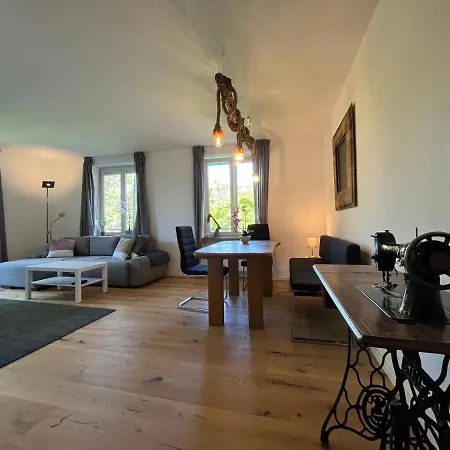 Helle In Top Lage Mit Balkon - Zentral An S-bahn Und Messe